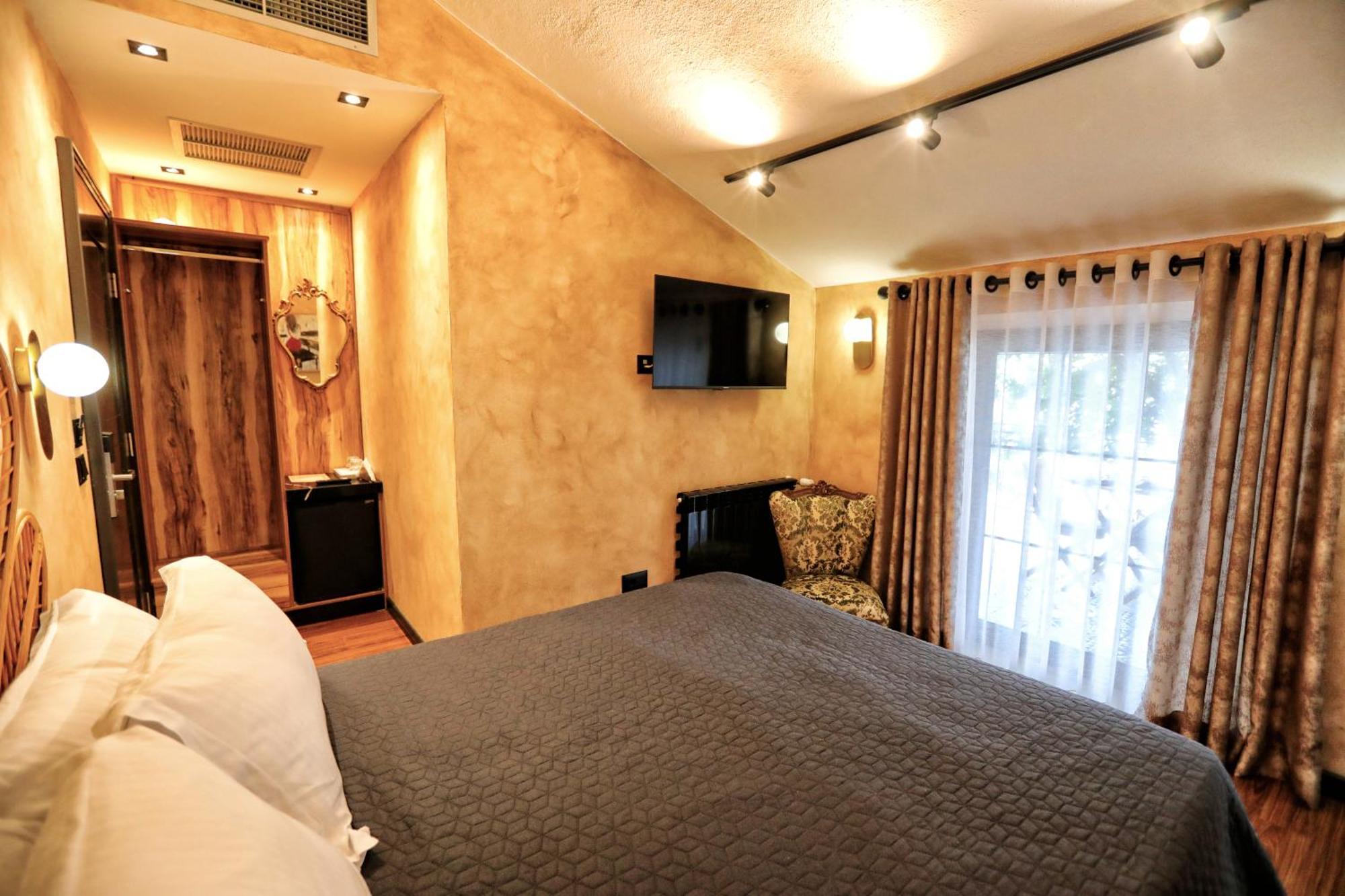 Hotel Labiatan Zogaji Zewnętrze zdjęcie